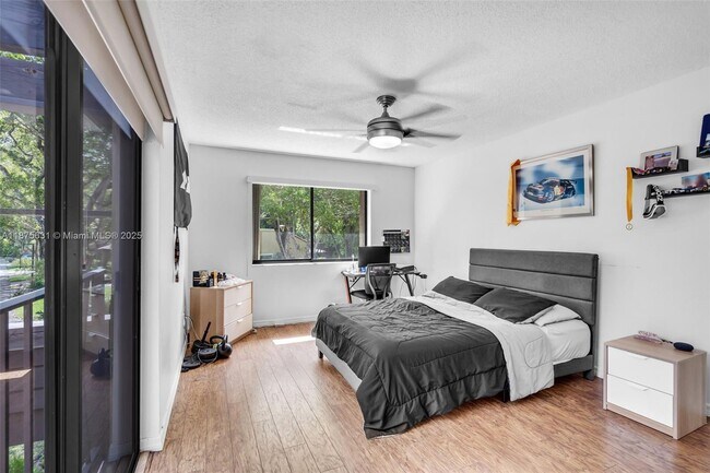 Building Photo - 9931 Costa Del Sol Blvd