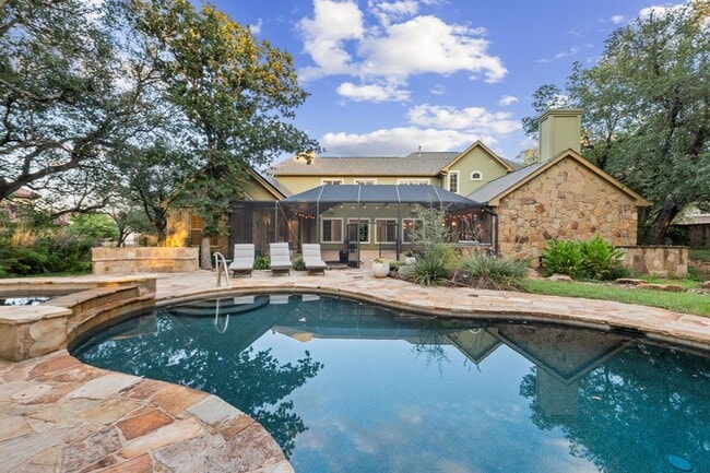Building Photo - 7228 Oak Shores Dr
