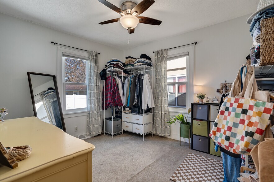 Building Photo - 2015 Wood St