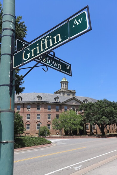 Building Photo - 119 Griffin Ave