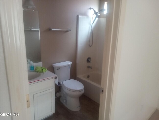 Building Photo - 13975 Vaquero Rock Dr