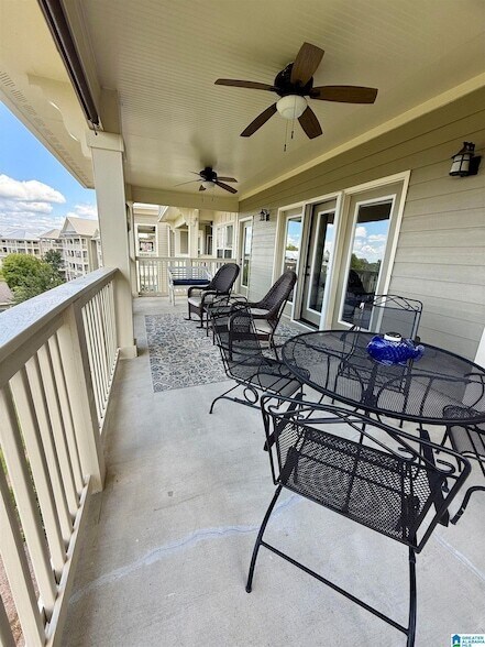 Building Photo - 475 River Forest Ln