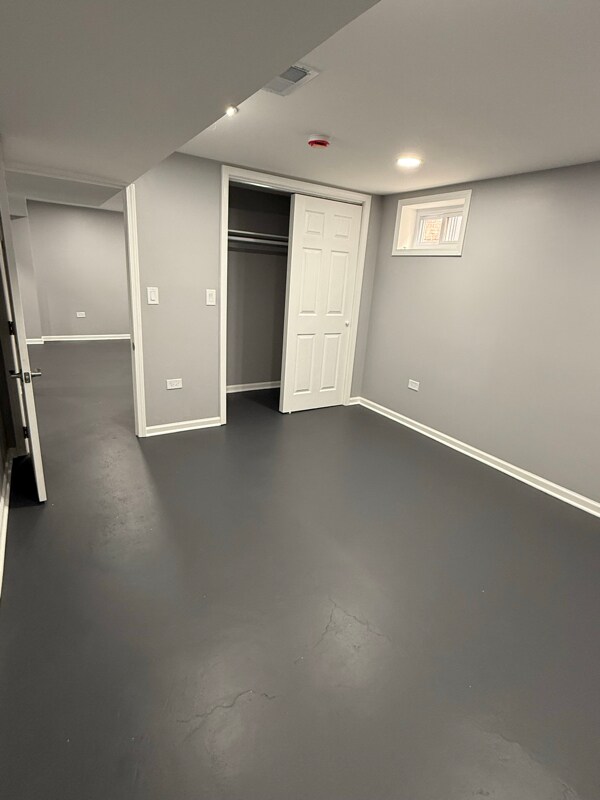 Building Photo - 4537 S Lavergne Ave