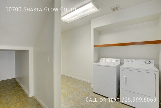 Building Photo - 10700 Shasta Glow Ct