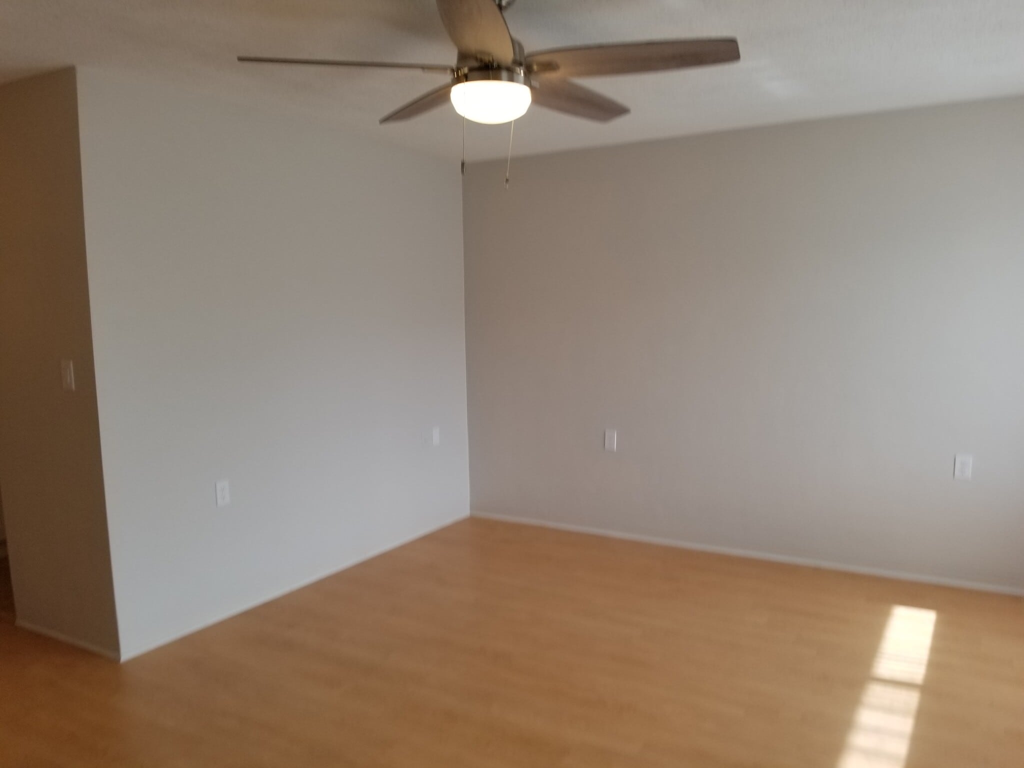 Living room - 8450 112th St N