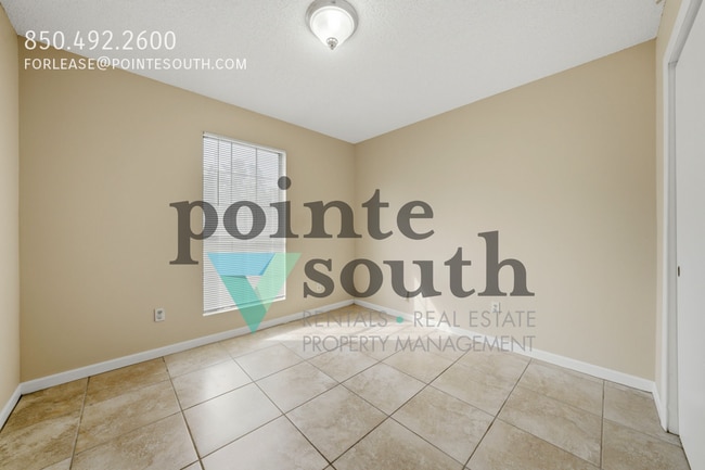 Building Photo - 6413 Schoel Ln