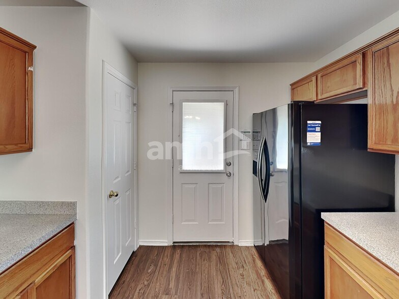 Building Photo - 4031 Arbor Heights