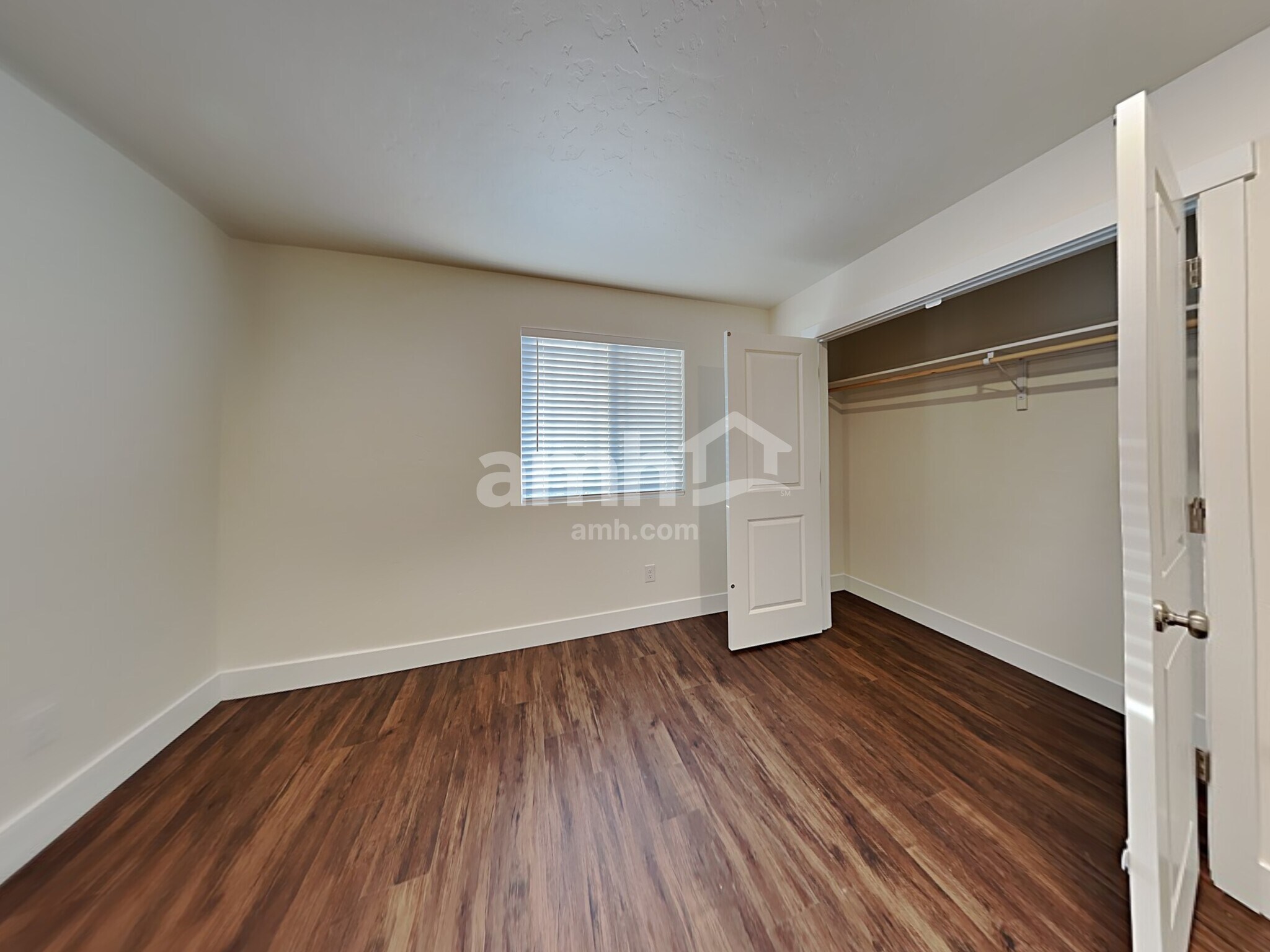 Building Photo - 1461 W Afton St