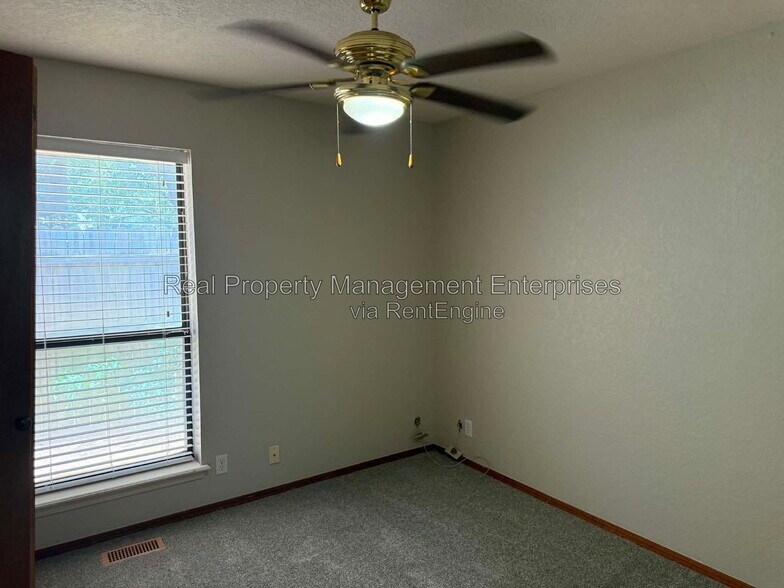 Building Photo - 4105 Heritage Pl Dr