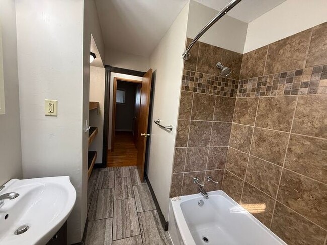 Building Photo - $1,600 | 3 Bedroom, 1 Bathroom House | No Pets | Available for Immediate Move In!