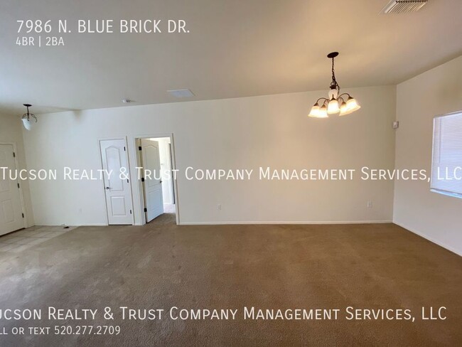 Building Photo - 7986 N Blue Brick Dr