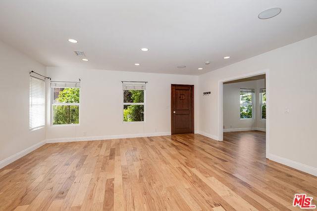 Building Photo - 15242 La Maida St