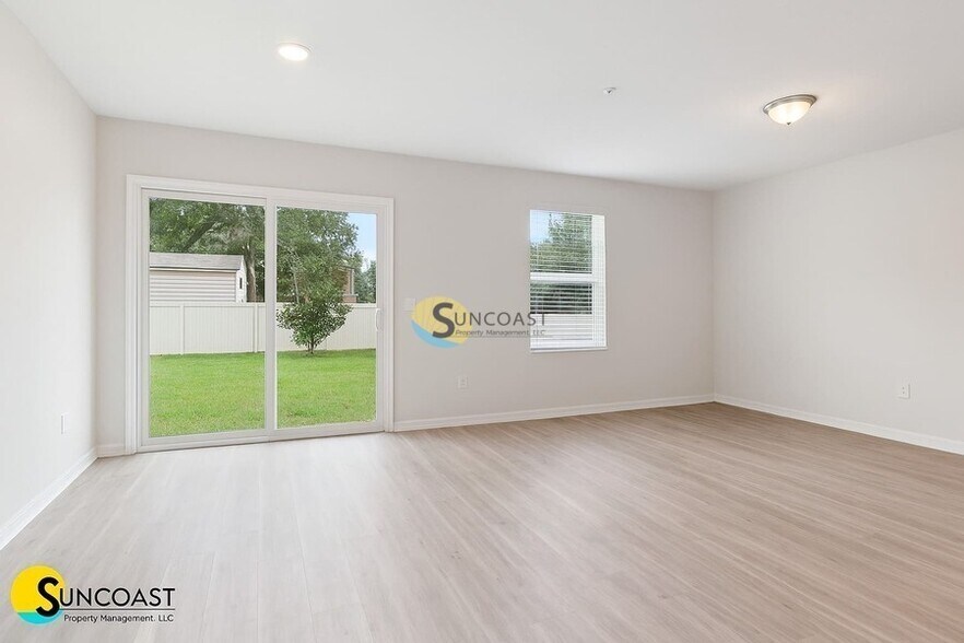 Building Photo - 7638 Mailes Ct