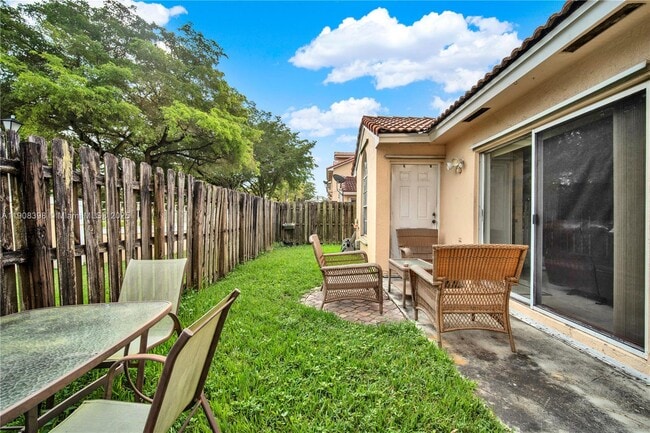 Building Photo - 11037 SW 152nd Ct