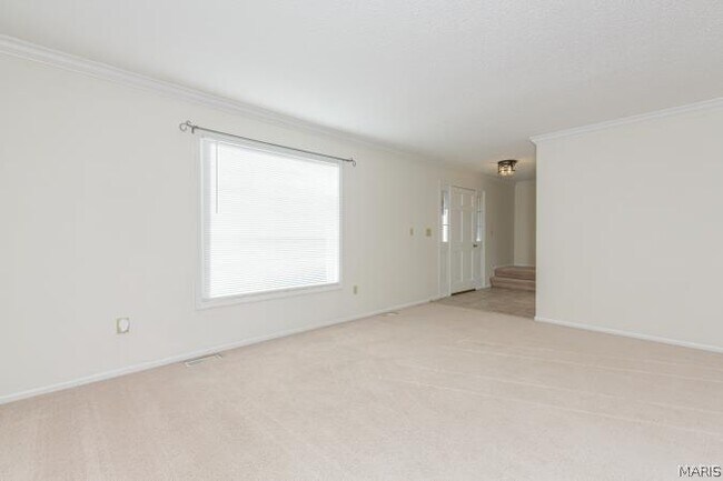 Building Photo - 77 Atwater Dr