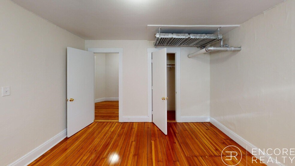 Building Photo - 7 Mt Hood Rd