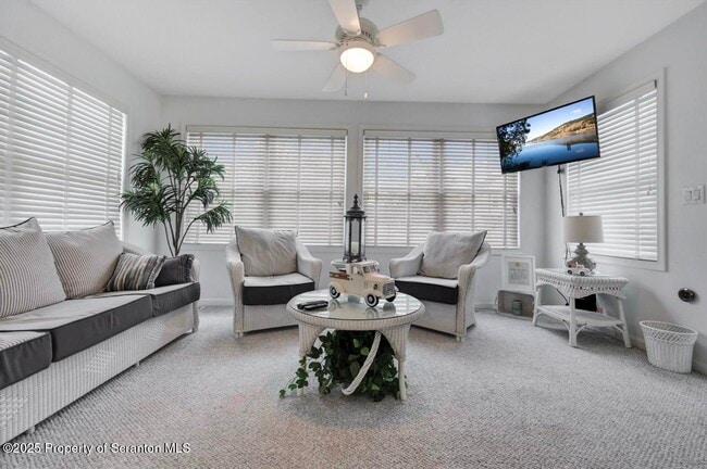 Building Photo - 11 Gilroy St