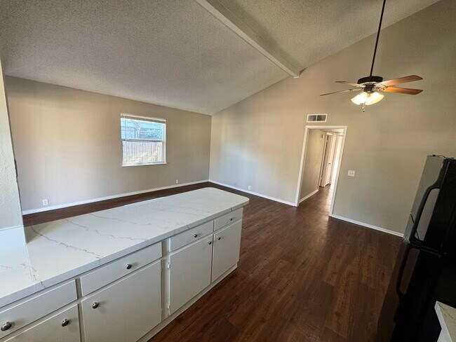 Building Photo - 4809 Houghton Ave