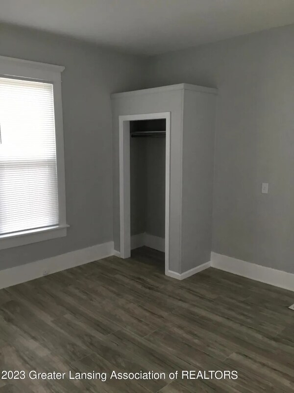 Building Photo - 1037 E Oakland Ave