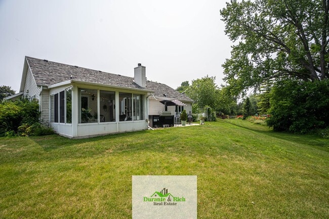 Building Photo - Beautiful 3 bedroom 2 Bath in the Perfect ...