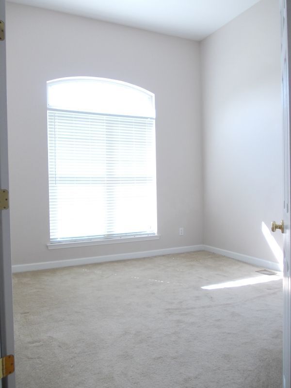 Building Photo - Beautiful Highland Creek Ranch home with 4...