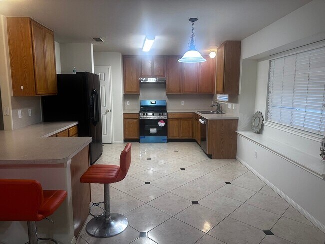 Building Photo - 7023 Shaman Ln