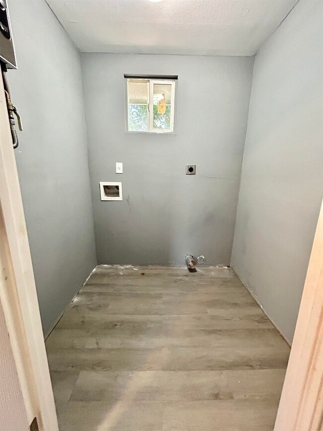 Building Photo - 2314 Pine St