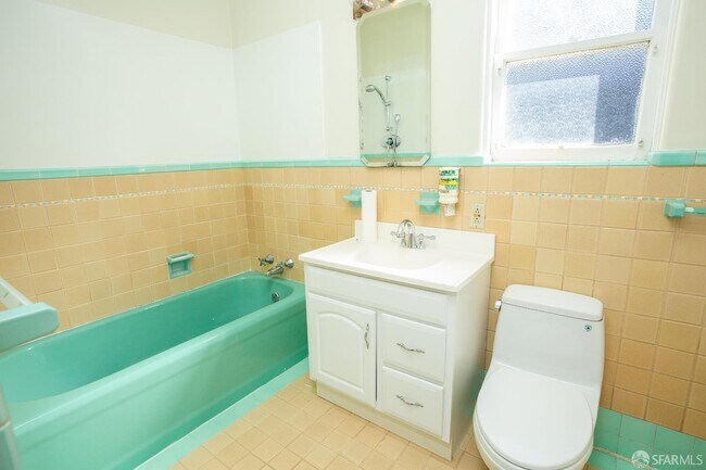 Building Photo - 1030 Ulloa St