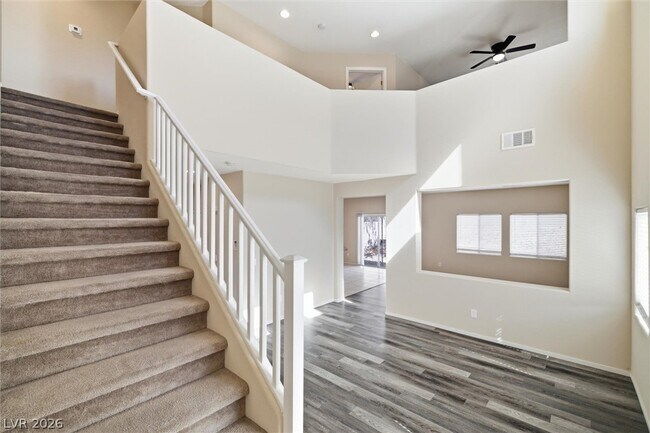 Building Photo - 528 Round Reign Ave