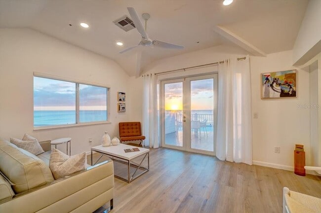 Building Photo - 17852 Lee Ave