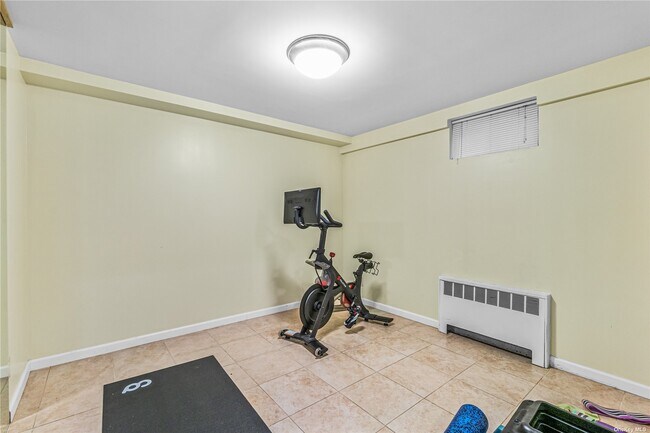 Building Photo - 11 Melby Ln