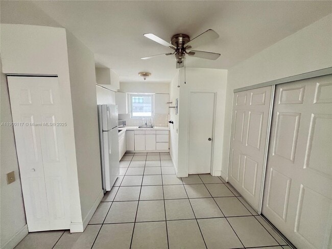 Building Photo - 158 Ocean Dr