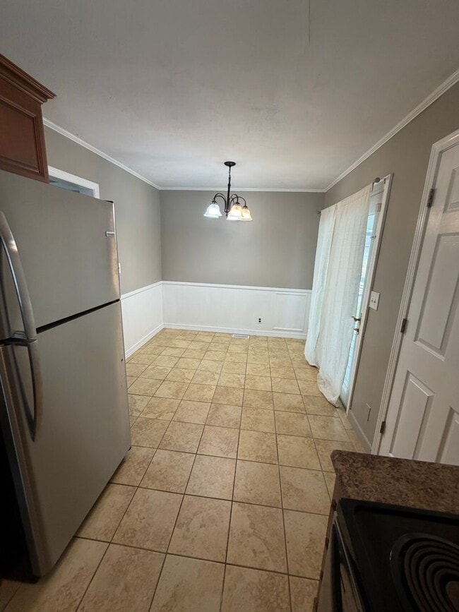 Building Photo - 1405 Belmont Dr