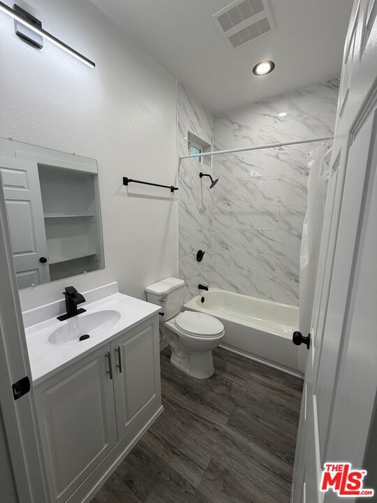 Building Photo - 8624 Graham Ave