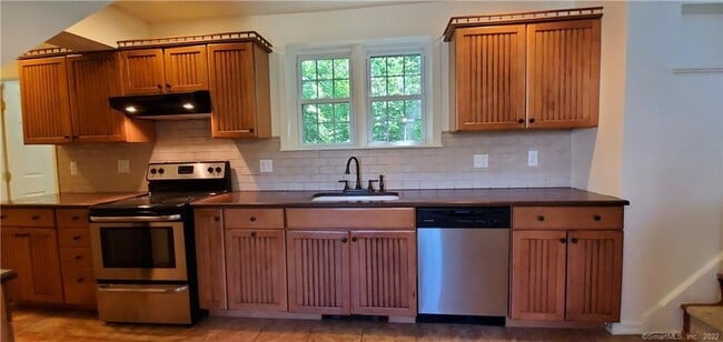 Building Photo - 246 West Ave