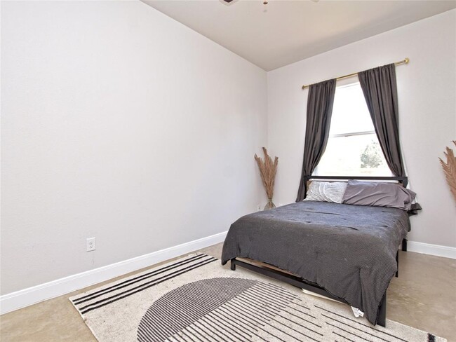 Building Photo - 114 Keomuku