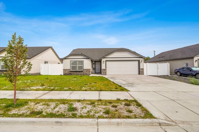 Building Photo - 4214 W Wood Ct