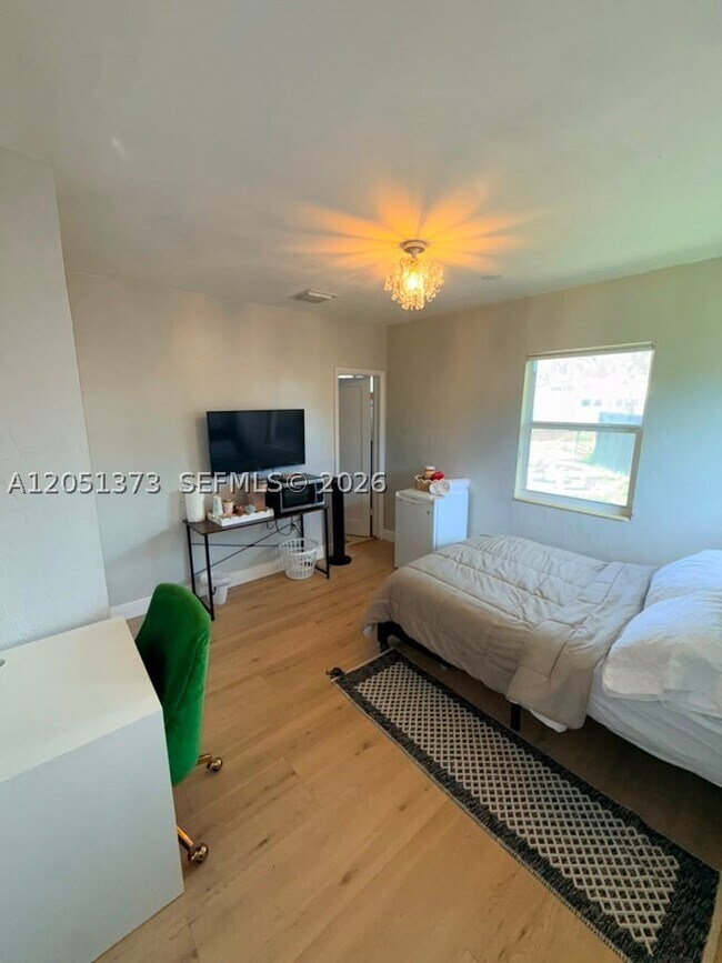 Building Photo - 201 Flagler Dr