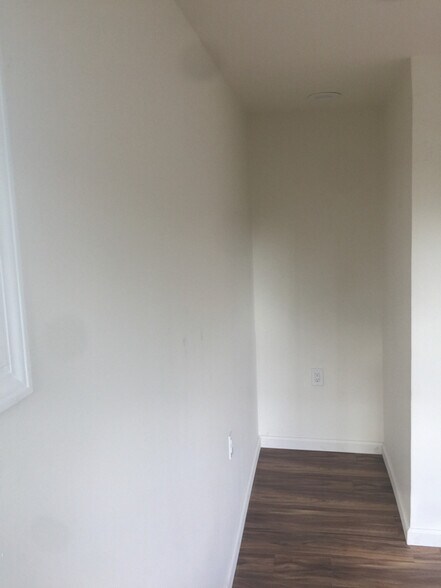 Building Photo - 1535 Santa Clara St