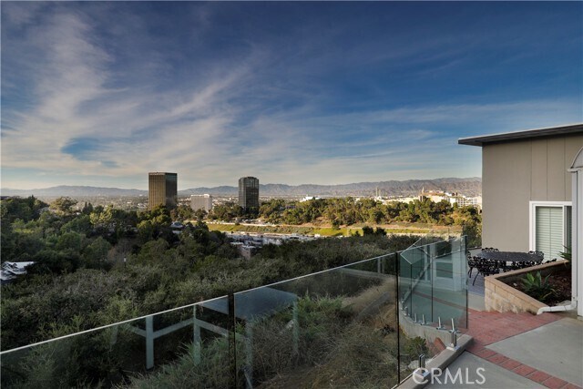 Building Photo - 3323 Ione Dr