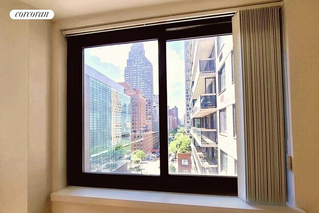 Building Photo - 515 E 72nd St