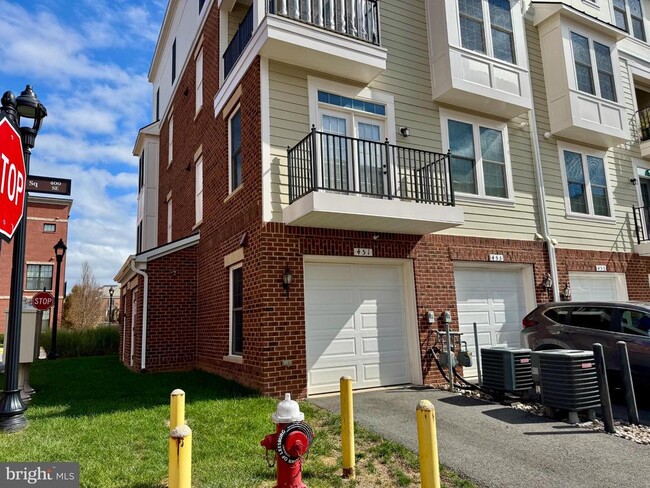 Building Photo - 451 Kornblau Terrace SE