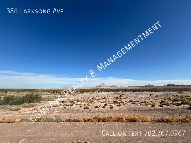 Building Photo - 380 Larksong Ave