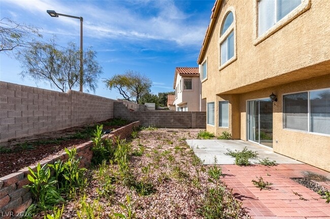 Building Photo - 7809 Calico Flower Ave