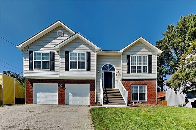 Primary Photo - 5450 Princeton Oaks Dr