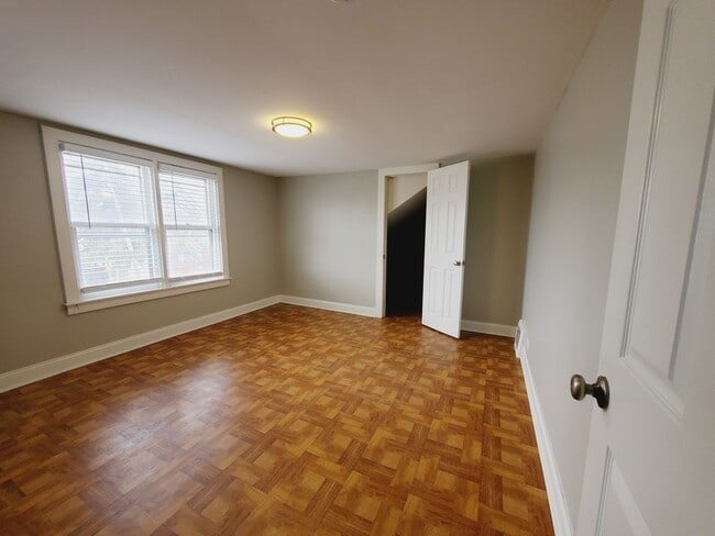 Building Photo - Single Family 3 Bedroom Home For Rent in Emmaus