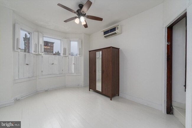 Building Photo - 216 E Biddle St