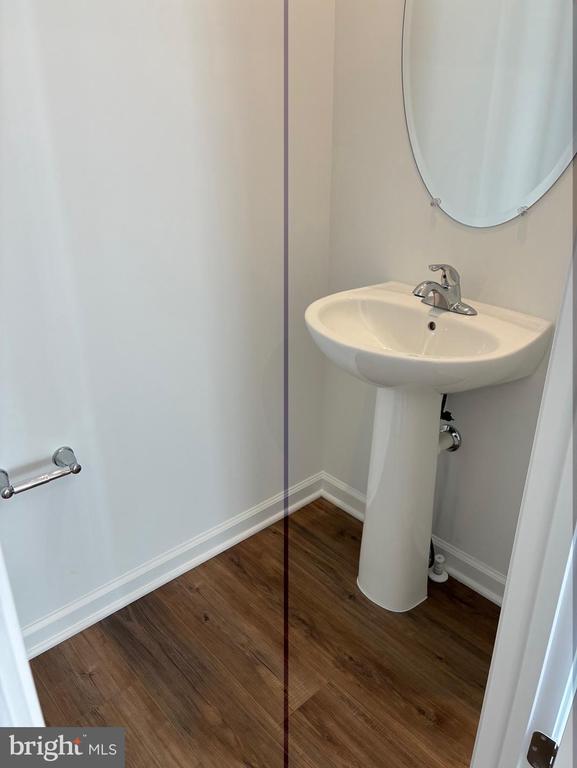 Building Photo - 473 Husky Trl