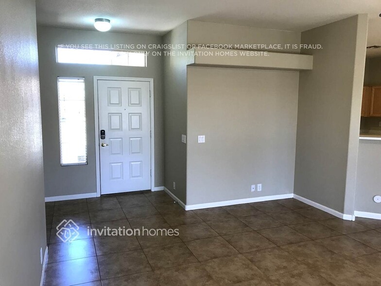 Building Photo - 10131 W Oregon Ave