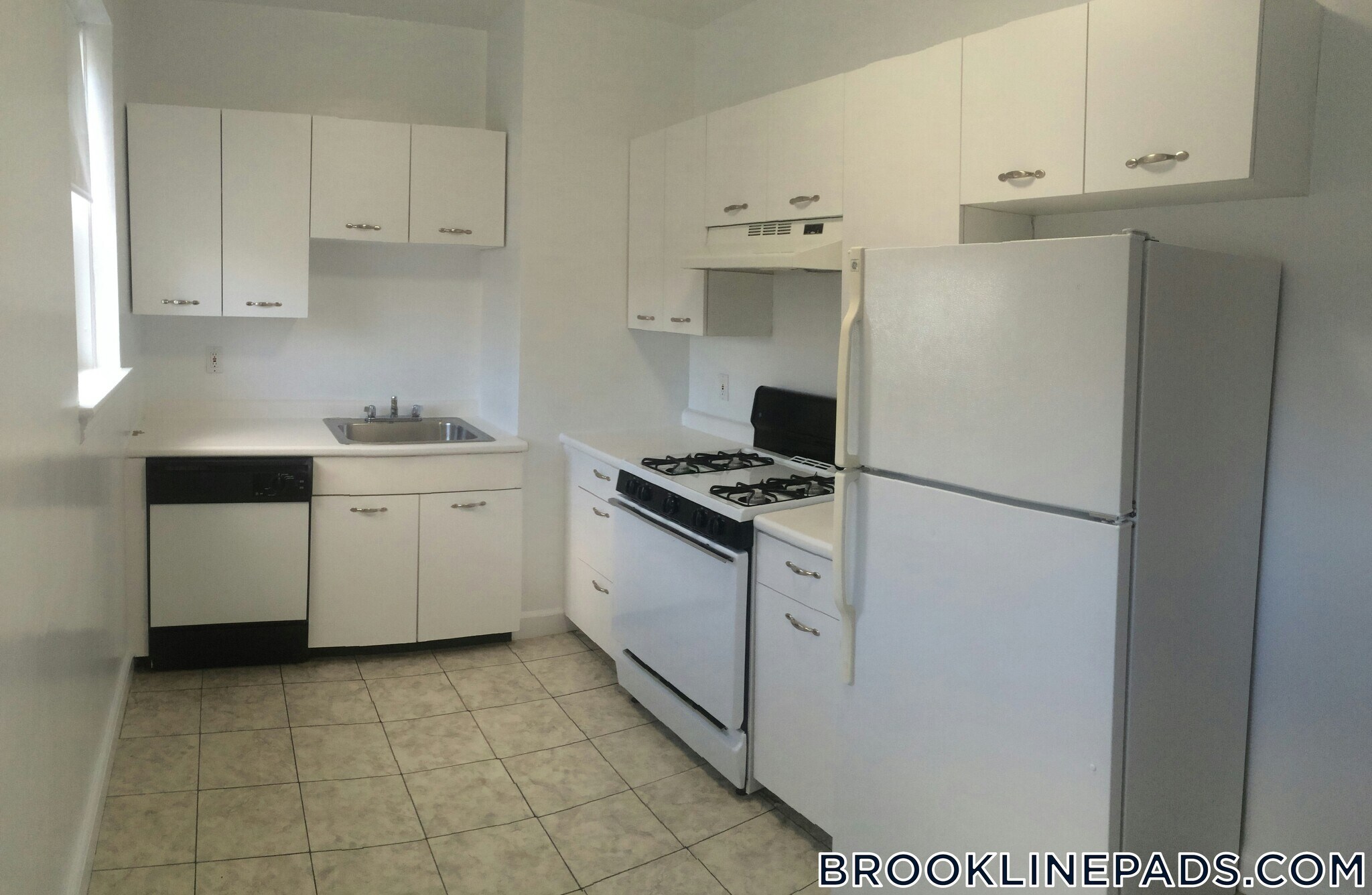 Building Photo - 37 Auburn St